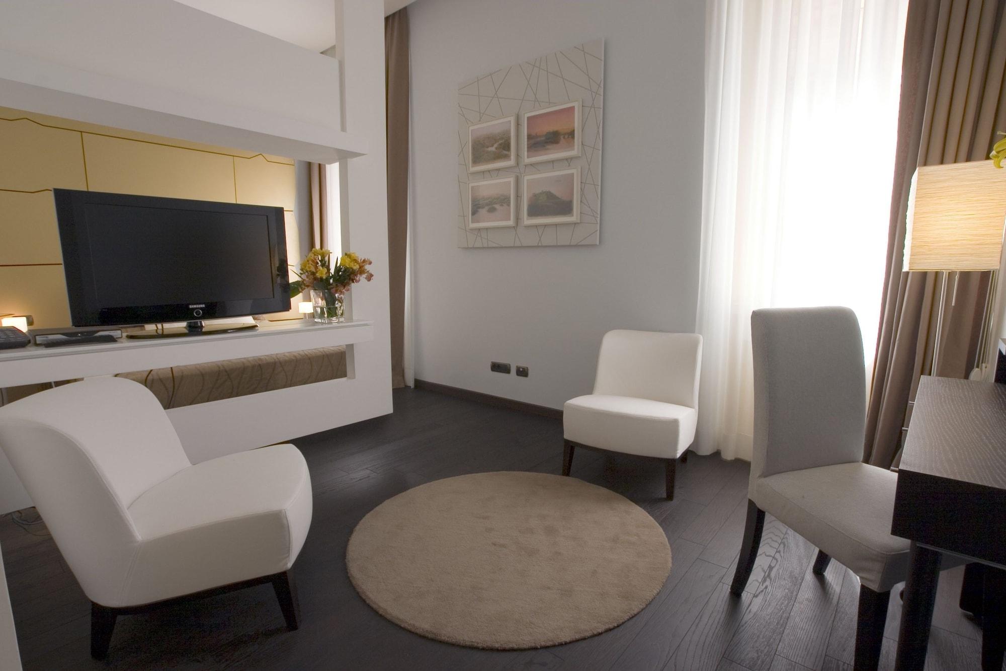 Ht Romeo Al Babuino Hotel ภายนอก รูปภาพ