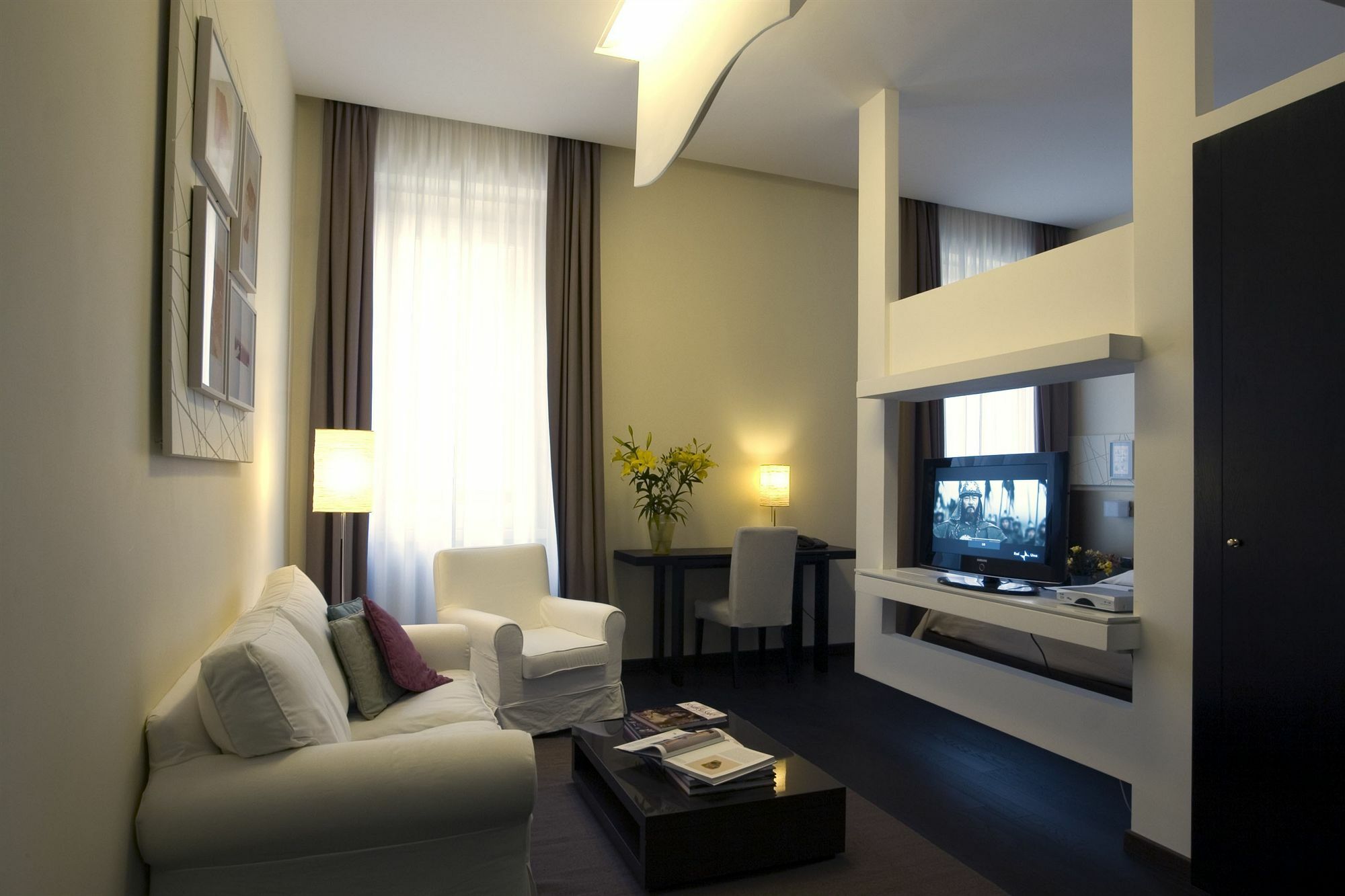 Ht Romeo Al Babuino Hotel ภายนอก รูปภาพ