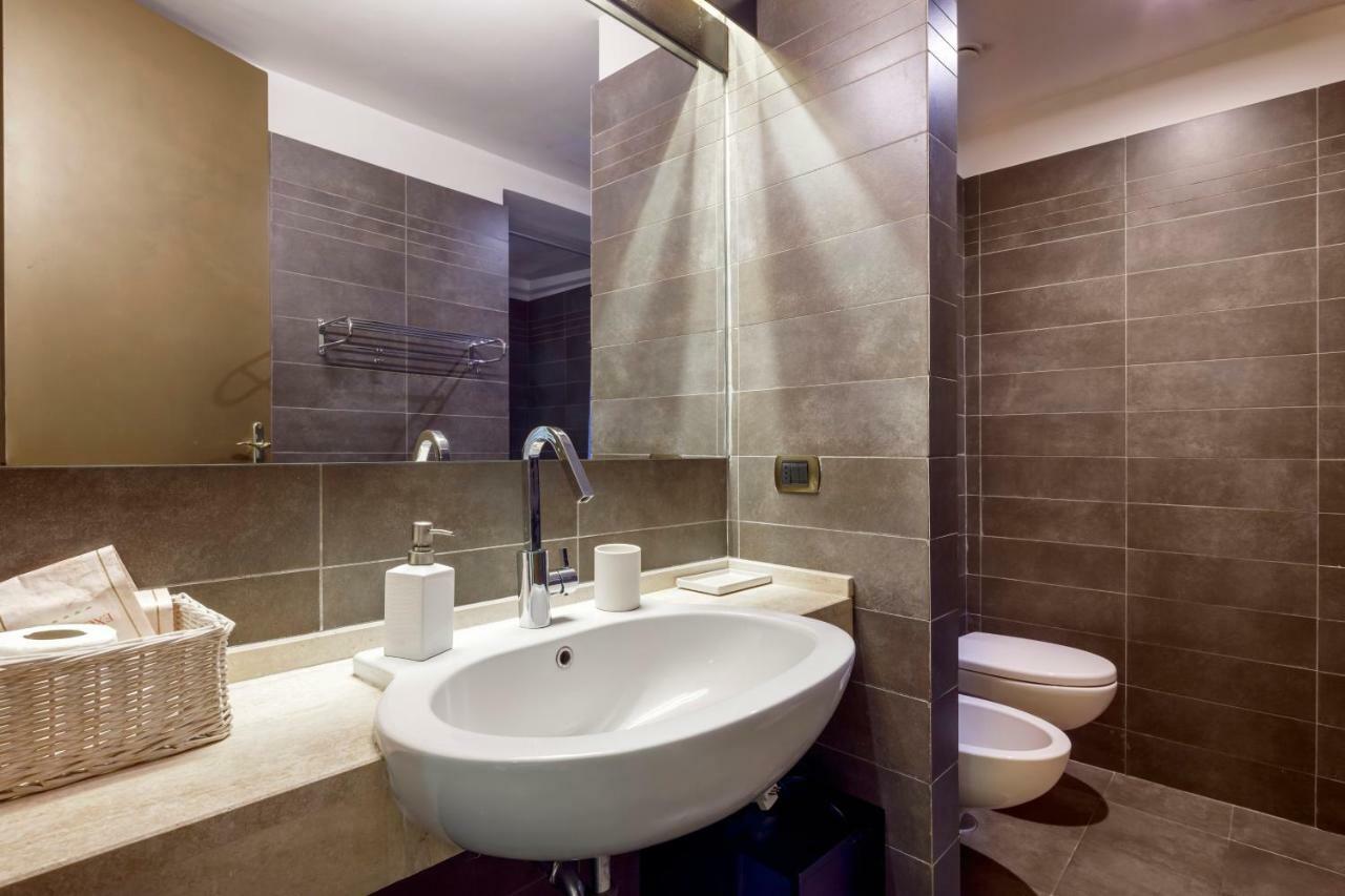 Ht Romeo Al Babuino Hotel ภายนอก รูปภาพ